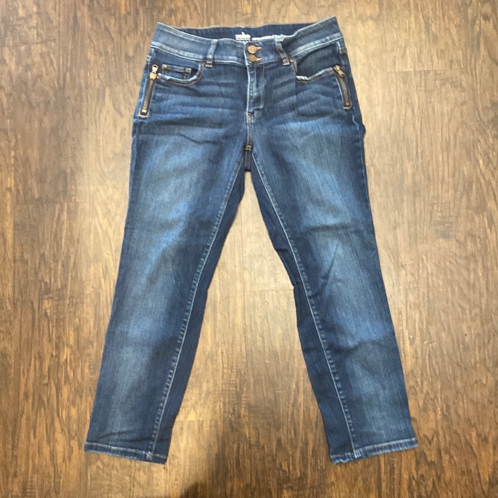 New York & Company Women’s curvy cropped boyfriend blue jeans